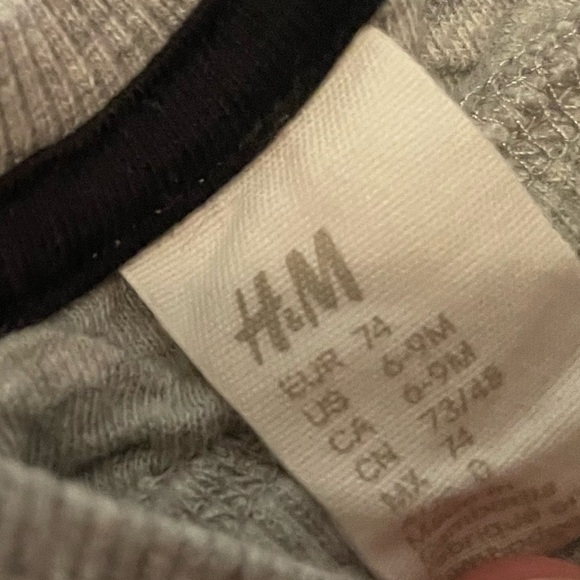 H&M Infant “stay cool” sweatshirt w/reinforced elbows-Great used cond-Sz 6-9 mo - Picture 8 of 8